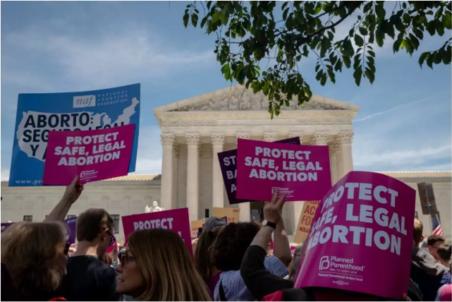 今天美国女性堕胎权再次躲过一劫，但前景不容乐观
