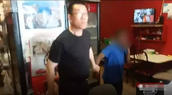 中餐馆老板不满顽童恶作剧 欲亲自教训却被控绑架