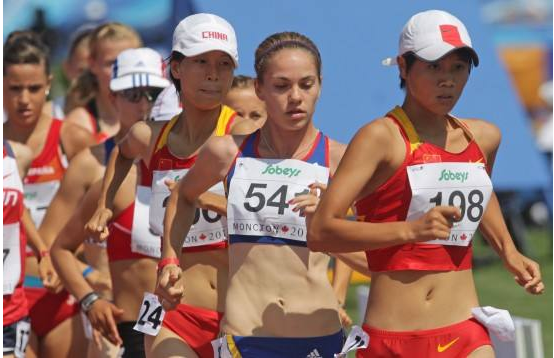 中国选手领跑中日韩青少年运动会田径赛场