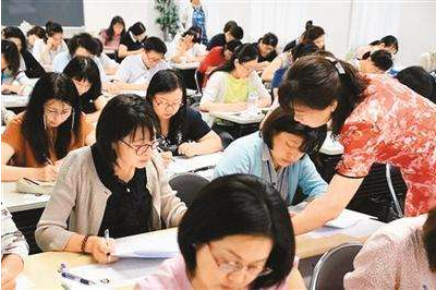 在首尔中国留学及就业展上感受“汉语热”