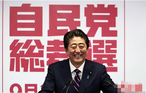日本首相安倍晋三敲定改组内阁名单 17人被更换