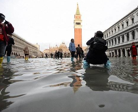 意威尼斯水患致多处古迹受损 当局呼全球捐款修复