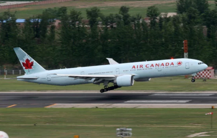 受疫情影响 加拿大航空公司称将辞退超5100名空乘