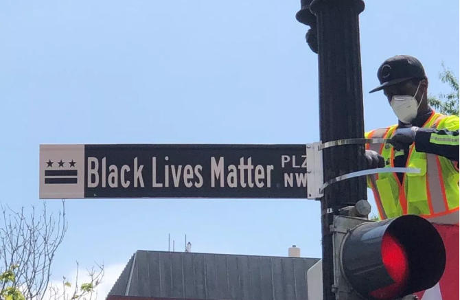 泼辣女市长，将白宫前道路改名 “黑人的命也是命”！