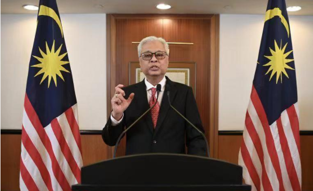 马来西亚总理任内首访新加坡！