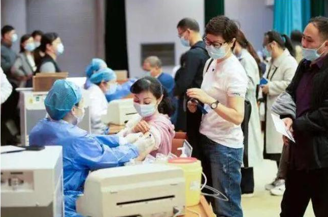新加坡每周感染率再走高，华人新年舞狮只许完成疫苗接种者参与！