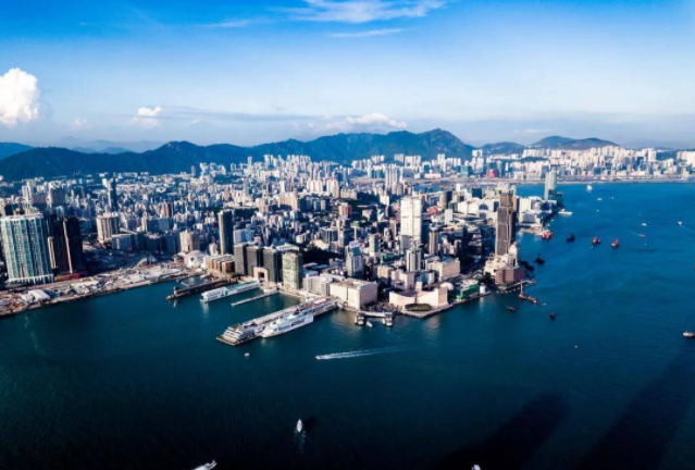 香港调整内地和澳门抵港人士的检测安排，于2月24日起推行疫苗通行证 !