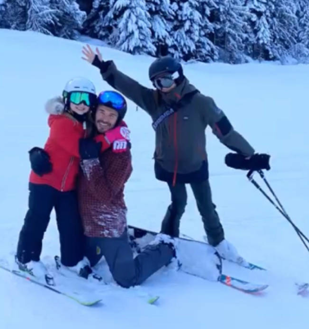 贝克汉姆一家加拿大滑雪 网友：他们好幸福！