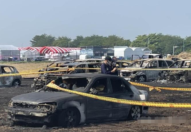 台湾一停车场发生火灾25辆汽车烧毁 已排除人为纵火!
