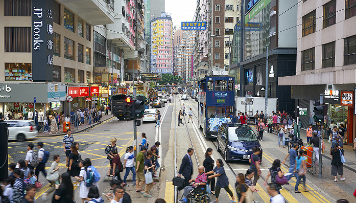 香港人口连续三年负增长，流失18.7万人的原因有哪些？