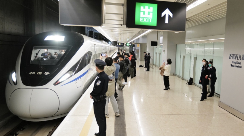 议员指京沪直通车改用高铁便利商务客　“夜发朝至”具竞争力